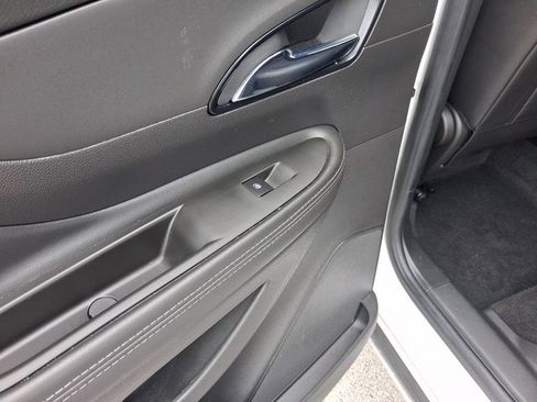 Used 2021 Buick Encore Preferred w/ Safety Package FWD image 12