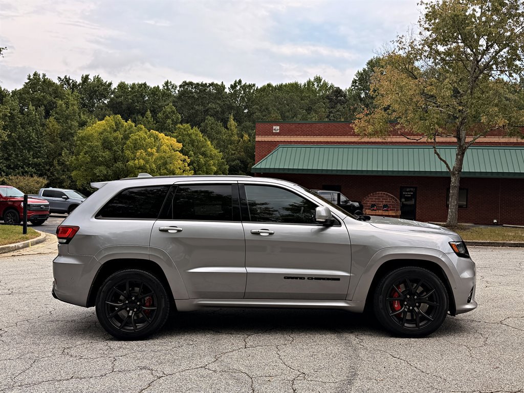 Used 2019 Jeep Grand Cherokee SRT AWD/4WD image 4