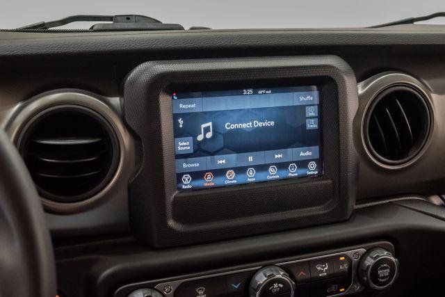 Certified 2023 Jeep Gladiator Sport AWD/4WD image 17