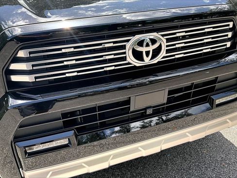 Used 2026 Toyota 4Runner Limited AWD/4WD image 33