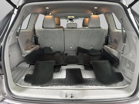 Used 2019 Toyota Highlander Plus image 10