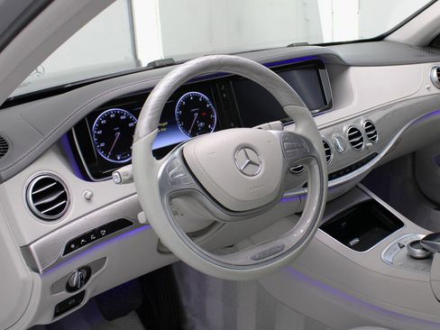 Used 2015 Mercedes-Benz S 550 Sedan image 32