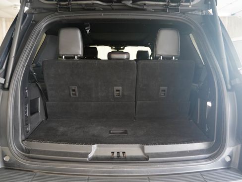 Used 2019 Ford Expedition Limited w/ Equipment Group 303A AWD/4WD image 40
