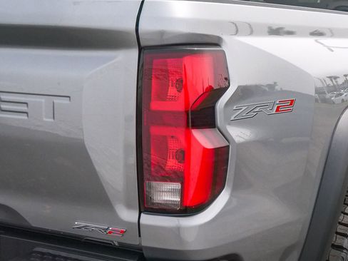 New 2026 Chevrolet Colorado ZR2 w/ Technology Package AWD/4WD image 10