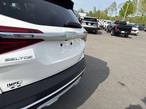 Used 2023 Kia Seltos EX image 31