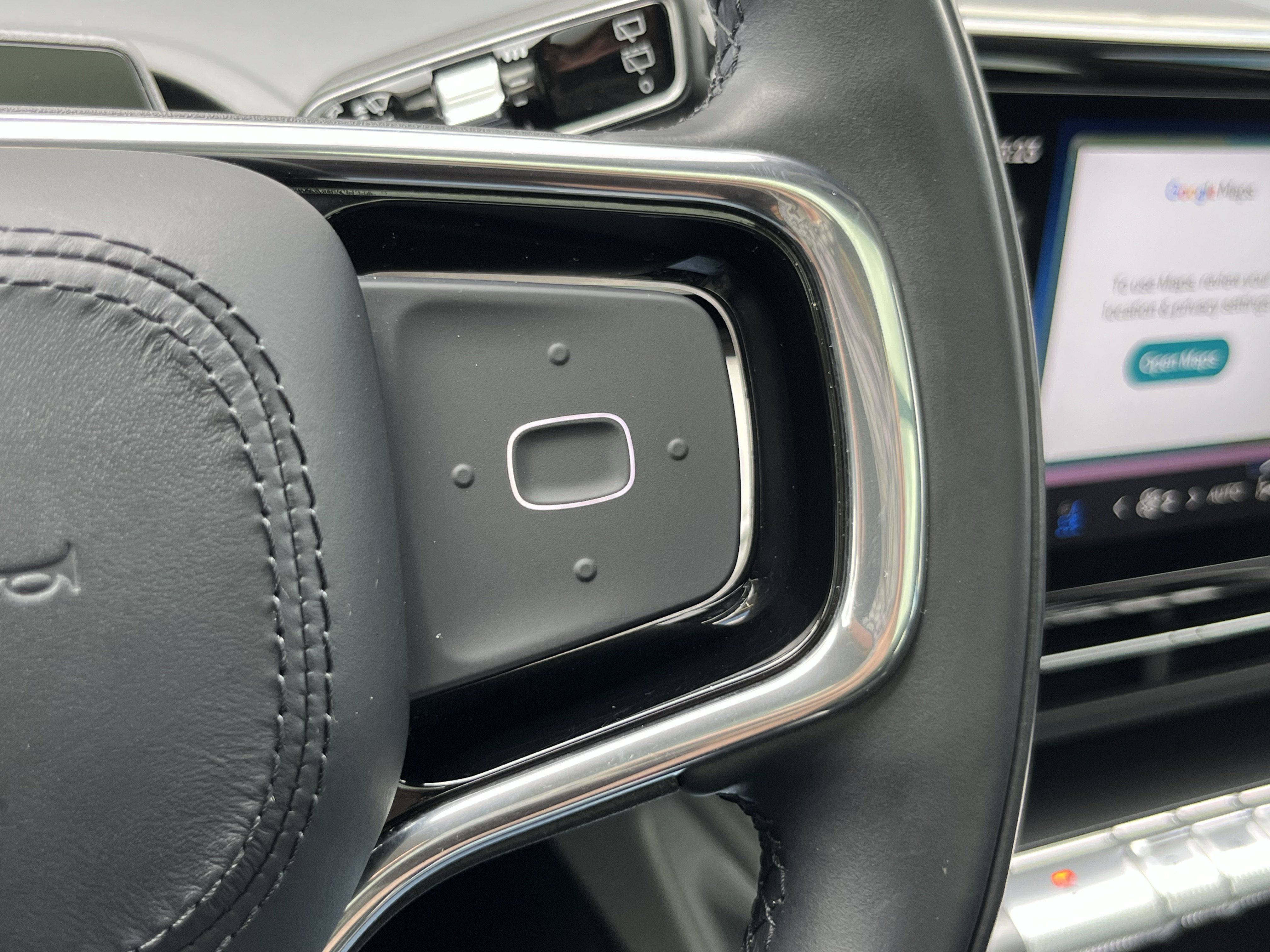Used 2025 Lincoln Nautilus Reserve AWD/4WD image 28