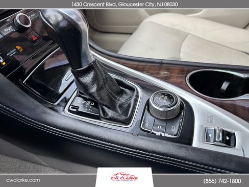 Used 2015 INFINITI Q50 Premium w/ Deluxe Touring Package image 20