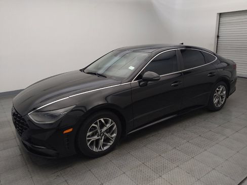 Used 2023 Hyundai Sonata SEL FWD image 2