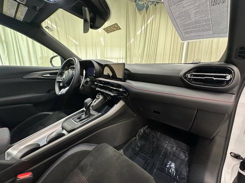 Used 2024 Dodge Hornet R/T w/ Track Pack image 17