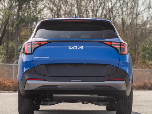 New 2026 Kia Sportage EX FWD image 25
