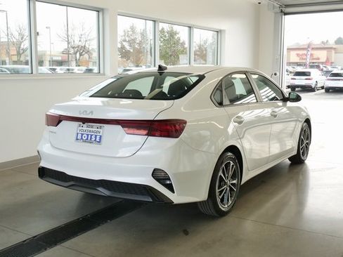 Used 2022 Kia Forte LXS image 6
