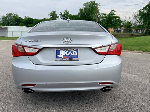 Used 2013 Hyundai Sonata SE FWD image 4