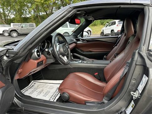Used 2019 MAZDA MX-5 Miata RF Grand Touring image 36