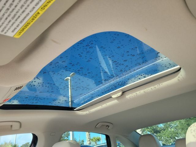 Certified 2023 Volkswagen Jetta SE w/ Panoramic Sunroof Package FWD image 29