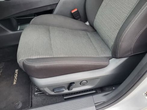 Used 2023 Nissan Rogue SV image 22