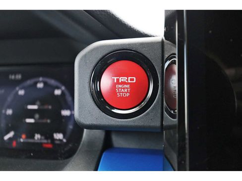 Used 2024 Toyota Tacoma TRD Sport w/ TRD Sport Upgrade Package image 26