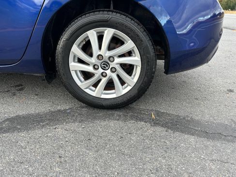 Used 2013 MAZDA MAZDA3 i Grand Touring w/ Tech Pkg image 22