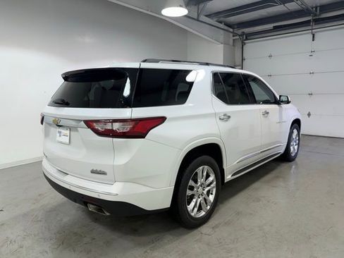 Certified 2021 Chevrolet Traverse High Country w/ LPO, Floor Liner Package AWD/4WD image 7