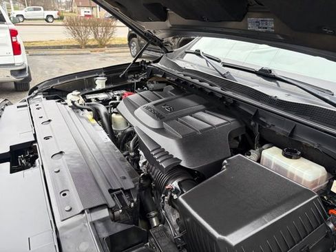 Used 2021 Nissan Titan Platinum Reserve w/ Moonroof Package image 17