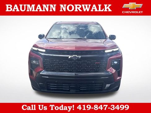 Used 2026 Chevrolet Traverse RS w/ LPO, Floor Liner Package FWD image 2
