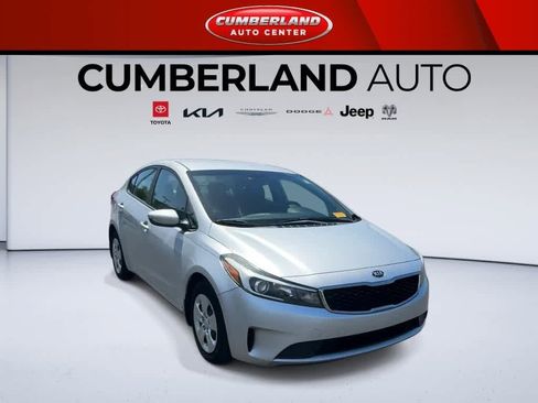Used 2017 Kia Forte LX FWD image 2