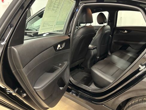 Used 2023 Kia Forte GT-Line FWD image 16