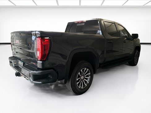 Used 2023 GMC Sierra 1500 AT4 w/ AT4 Premium Package AWD/4WD image 4