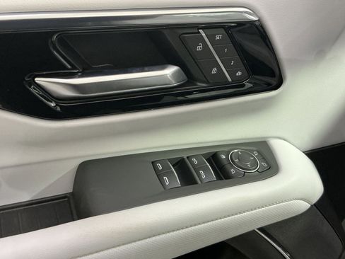 New 2026 Chevrolet Suburban Premier w/ Sun And Tow Package image 23