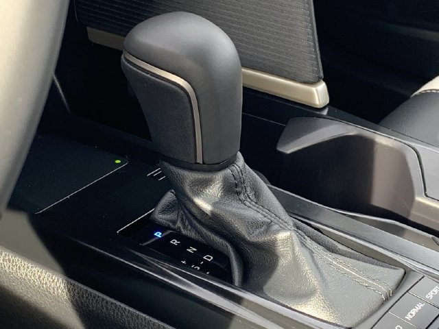 Used 2026 Toyota Camry SE FWD image 26