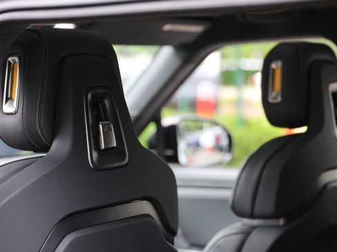 Used 2022 Rivian R1S Launch Edition AWD/4WD image 22