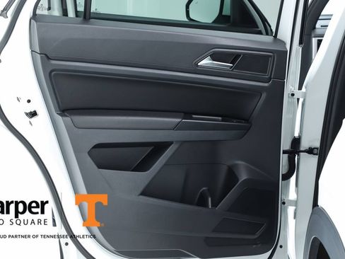Used 2020 Volkswagen Atlas Cross Sport SEL FWD image 17