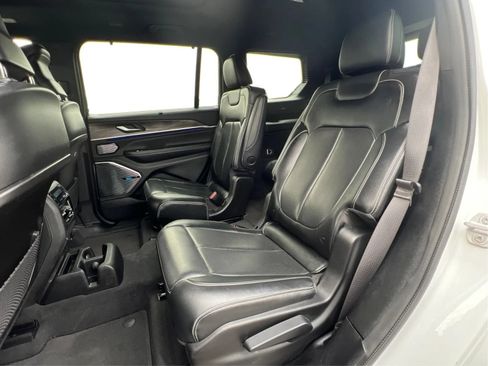 Used 2021 Jeep Grand Cherokee L Overland w/ Advanced Protech Group III AWD/4WD image 17
