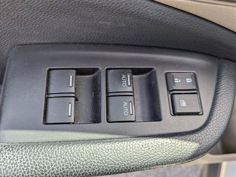 Used 2017 Honda Pilot EX-L image 10