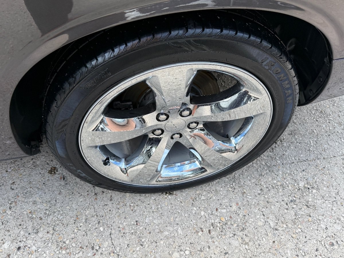 Used 2014 Dodge Challenger R/T RWD image 10