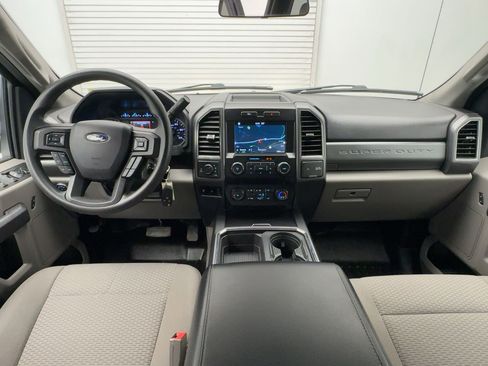 Used 2019 Ford F250 XLT w/ XLT Value Package image 16