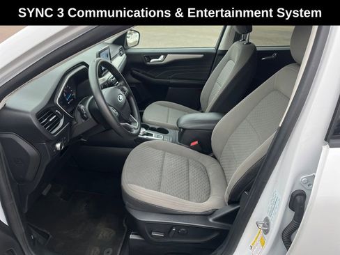 Used 2021 Ford Escape SE image 12