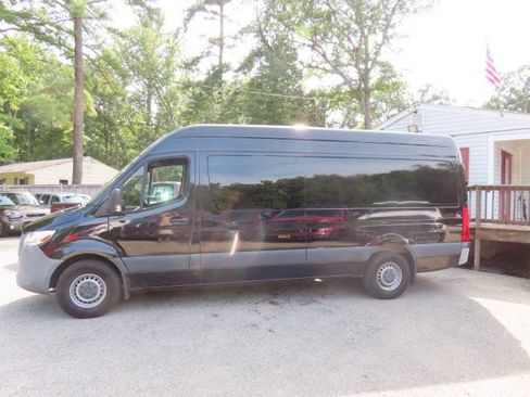 Used 2021 Mercedes-Benz Sprinter 2500 image 7