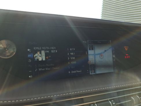 Used 2018 Lexus LS 500 image 23