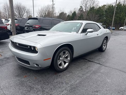 Used 2020 Dodge Challenger SXT image 1