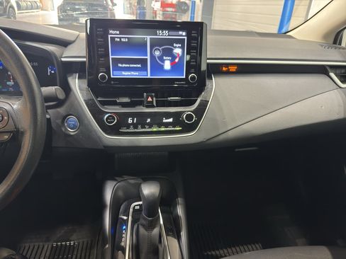 Used 2022 Toyota Corolla LE FWD image 24