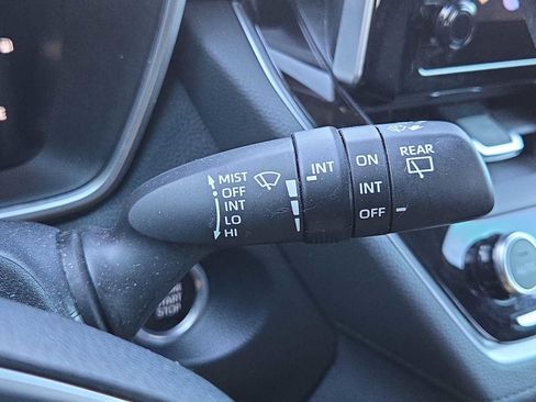 Used 2023 Toyota Corolla Cross XLE w/ Convenience Package image 27