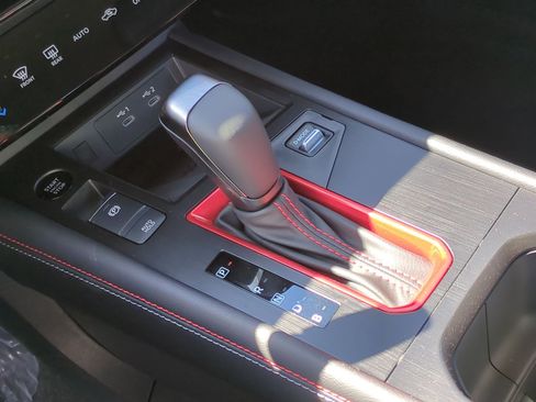 New 2026 Nissan Kicks SR w/ Cold Weather Package image 15