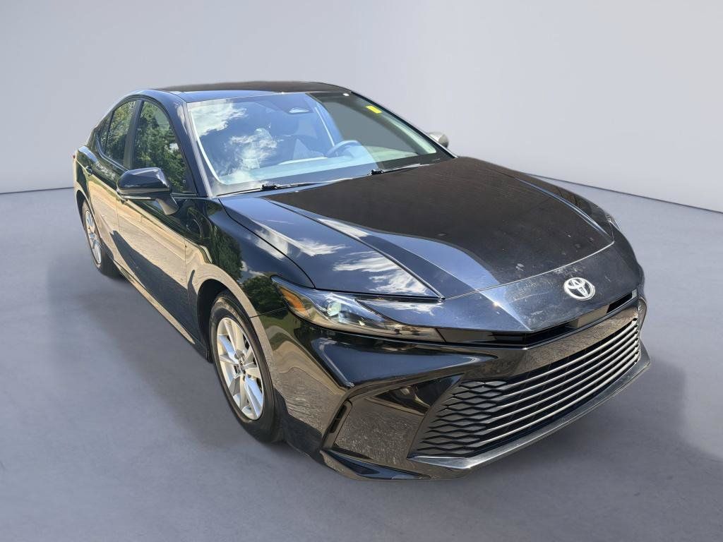 Used 2025 Toyota Camry LE FWD image 7