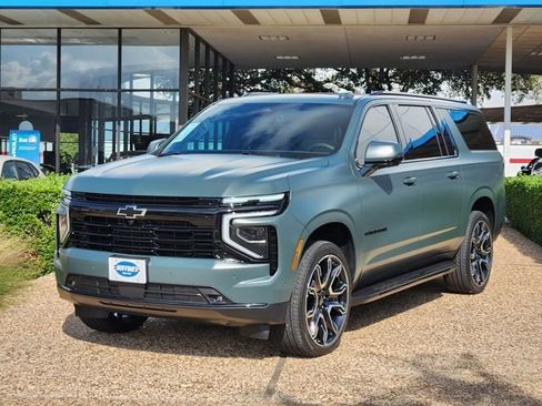 New 2026 Chevrolet Suburban RST w/ RST Capability Package AWD/4WD image 3