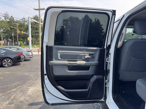 Used 2018 RAM 3500 Big Horn AWD/4WD image 12