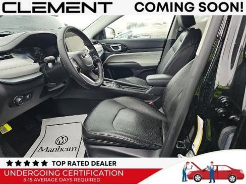 Used 2022 Jeep Compass Limited image 3