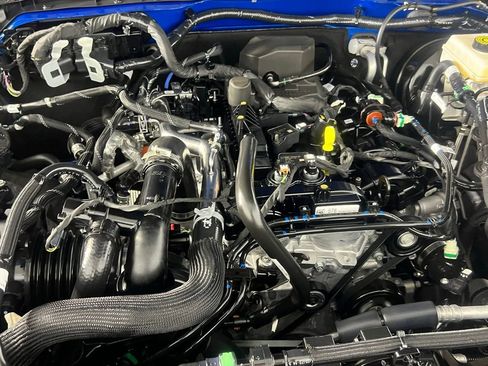 Used 2023 Ford Bronco Badlands image 40