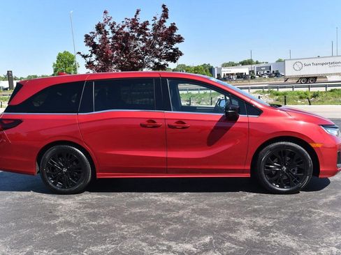 Certified 2025 Honda Odyssey Sport-L image 5