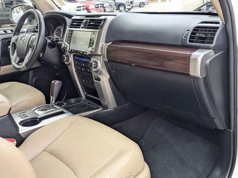 Used 2020 Toyota 4Runner SR5 Premium image 33