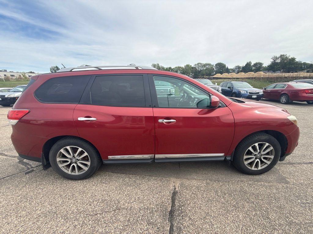 Used 2014 Nissan Pathfinder SL w/ SL Premium Package AWD/4WD image 8